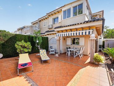 Casa a schiera con balcone in vendita a Orihuela Costa