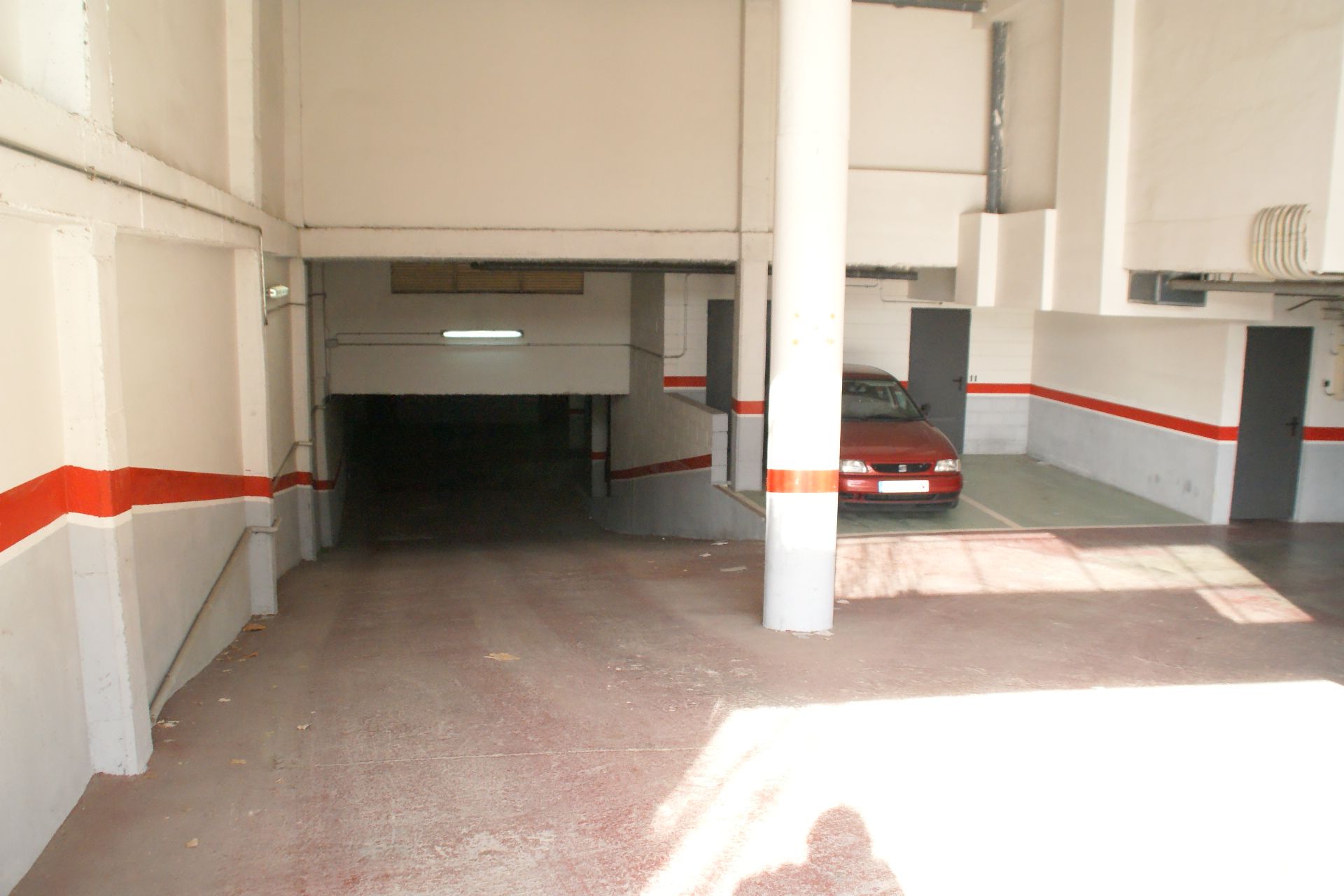 Garatge de lloguer a Carrer del Doctor Barraquer, 7