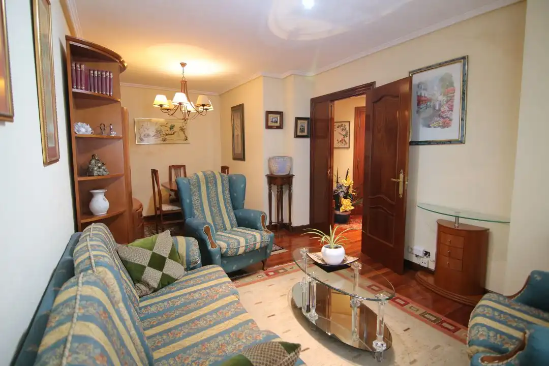 Appartamento con balcone in affitto a Larrea - San Juan de Dios - Peñota