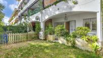 Jardí de Planta baixa en venda en Marbella amb Aire condicionat, Terrassa i Piscina