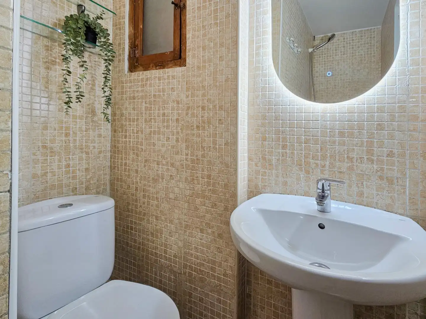 Bathroom of Apartments for sale in Barcelona