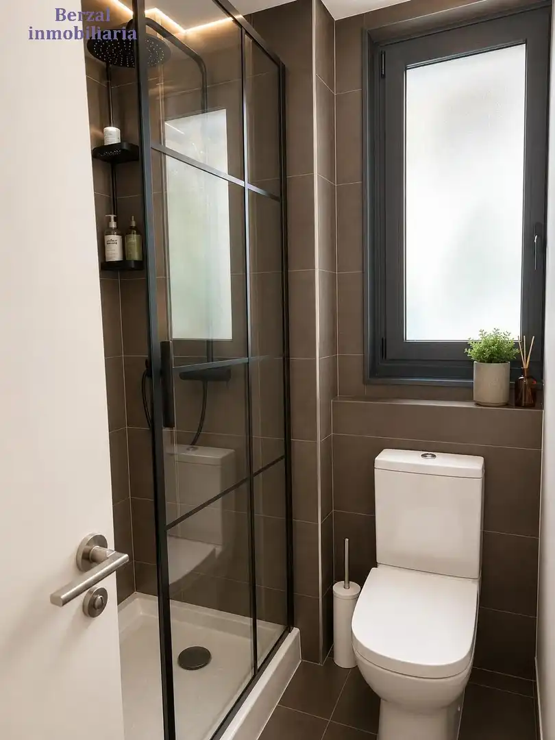 Bathroom of Ground floor for sale in  Logroño  with Heating, Private garden and Storage room