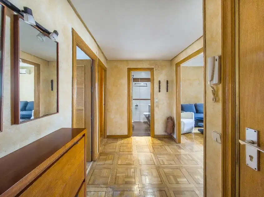 Wohnung zur Miete in Calle de Mateo García, Ventas