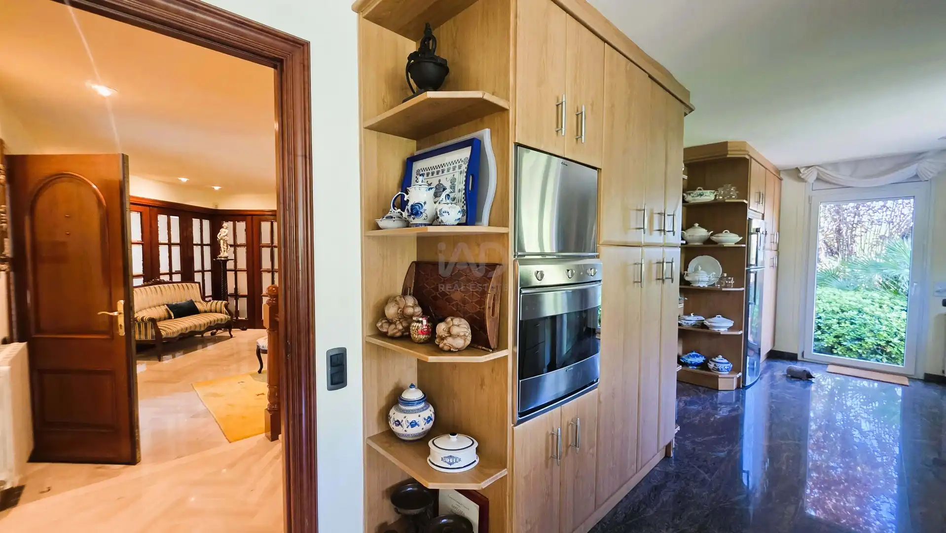 Cocina de Casa o chalet en venta en Sant Cugat del Vallès con Aire acondicionado, Calefacción y Terraza