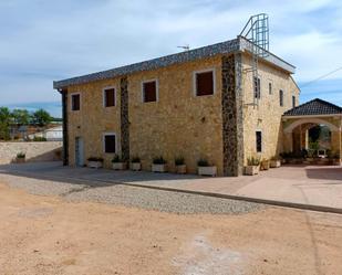 Vista exterior de Casa o xalet de lloguer en Siete Aguas amb Aire condicionat, Terrassa i Piscina