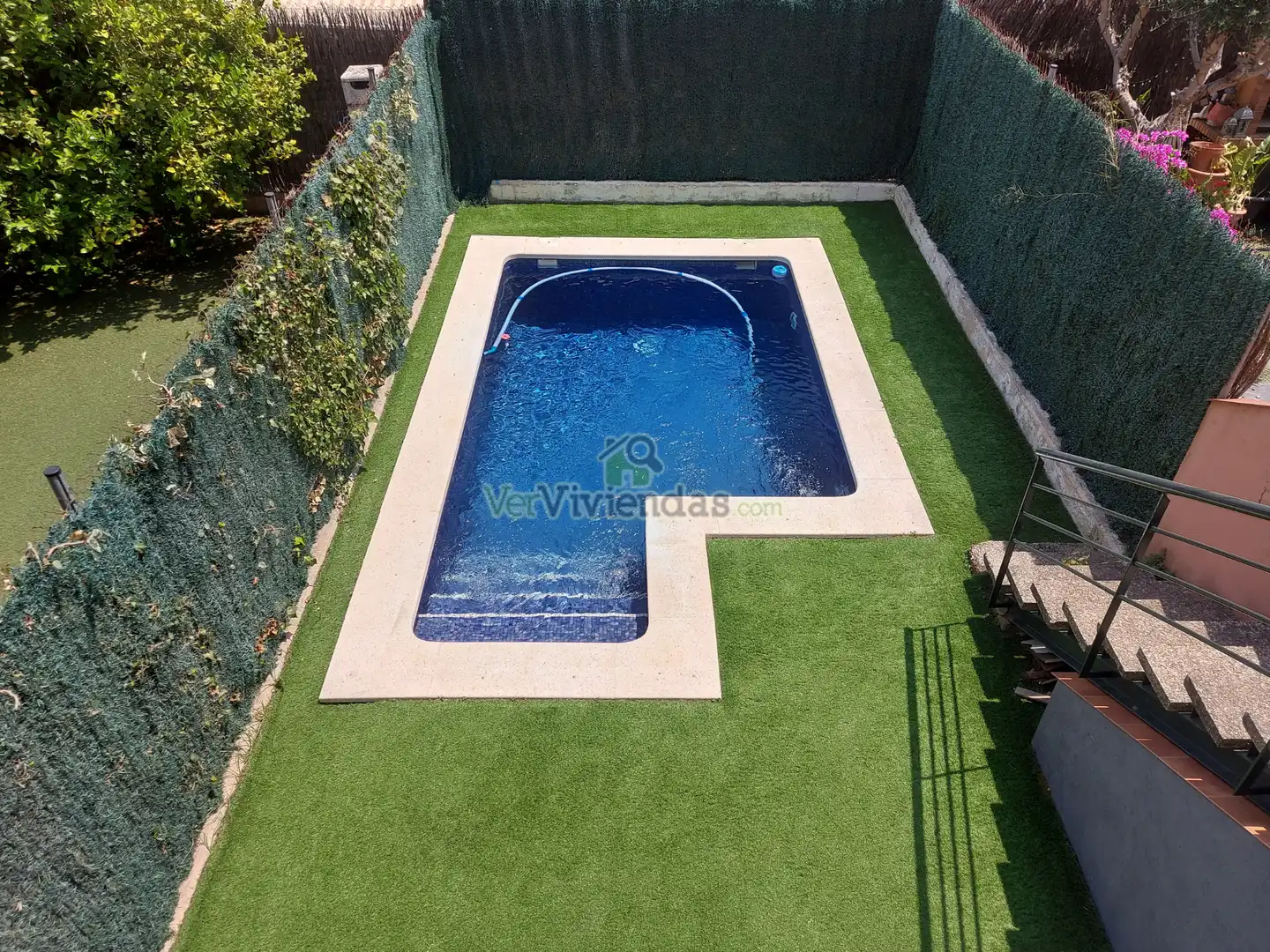 Piscina de Casa adosada en venta en Martorell con Aire acondicionado, Calefacción y Jardín privado