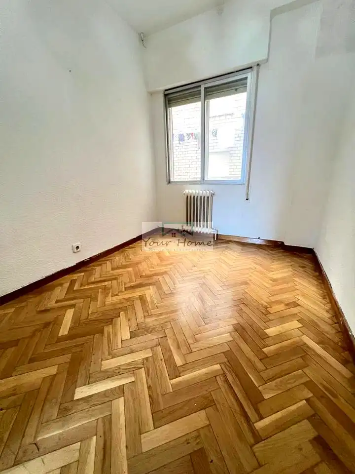 Habitación de Piso en venta en Torrejón de Ardoz con Parquet y Terraza