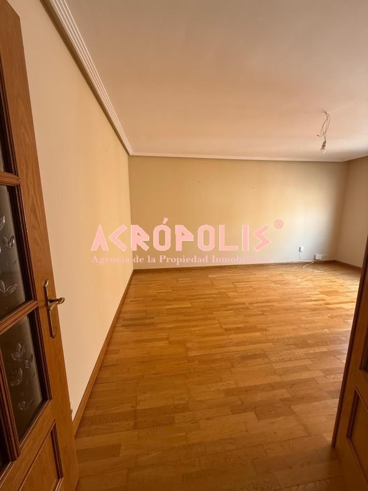 Bedroom of Flat for rent in León Capital   with Heating