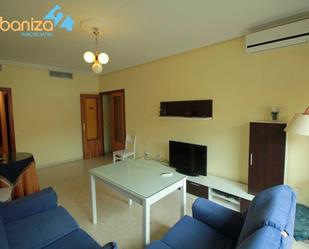 Living room of Flat to rent in Badajoz Capital  with Air Conditioner and Balcony