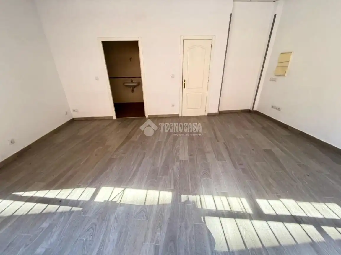 Business premises to rent in C. Batalla de Clavijo, imagen 2