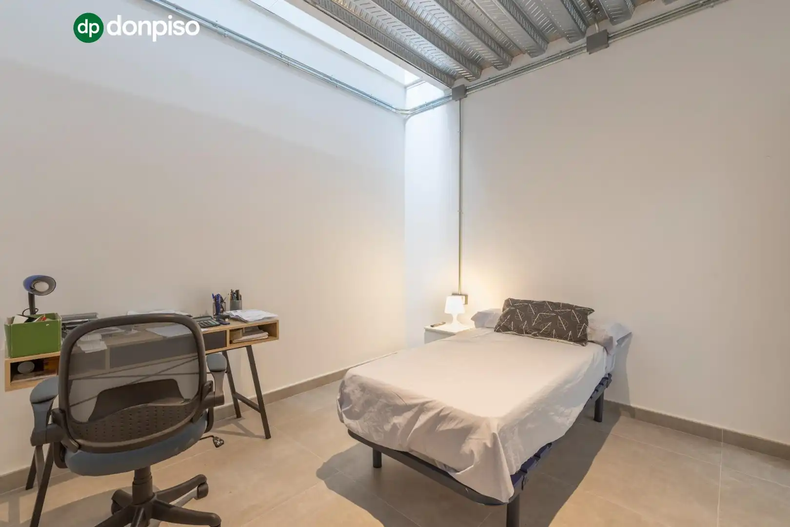 Habitación de Casa o chalet en venta en Granada con Calefacción, Terraza y Trastero