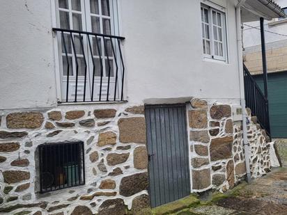 Vista exterior de Casa o xalet en venda en Castro Caldelas amb Calefacció