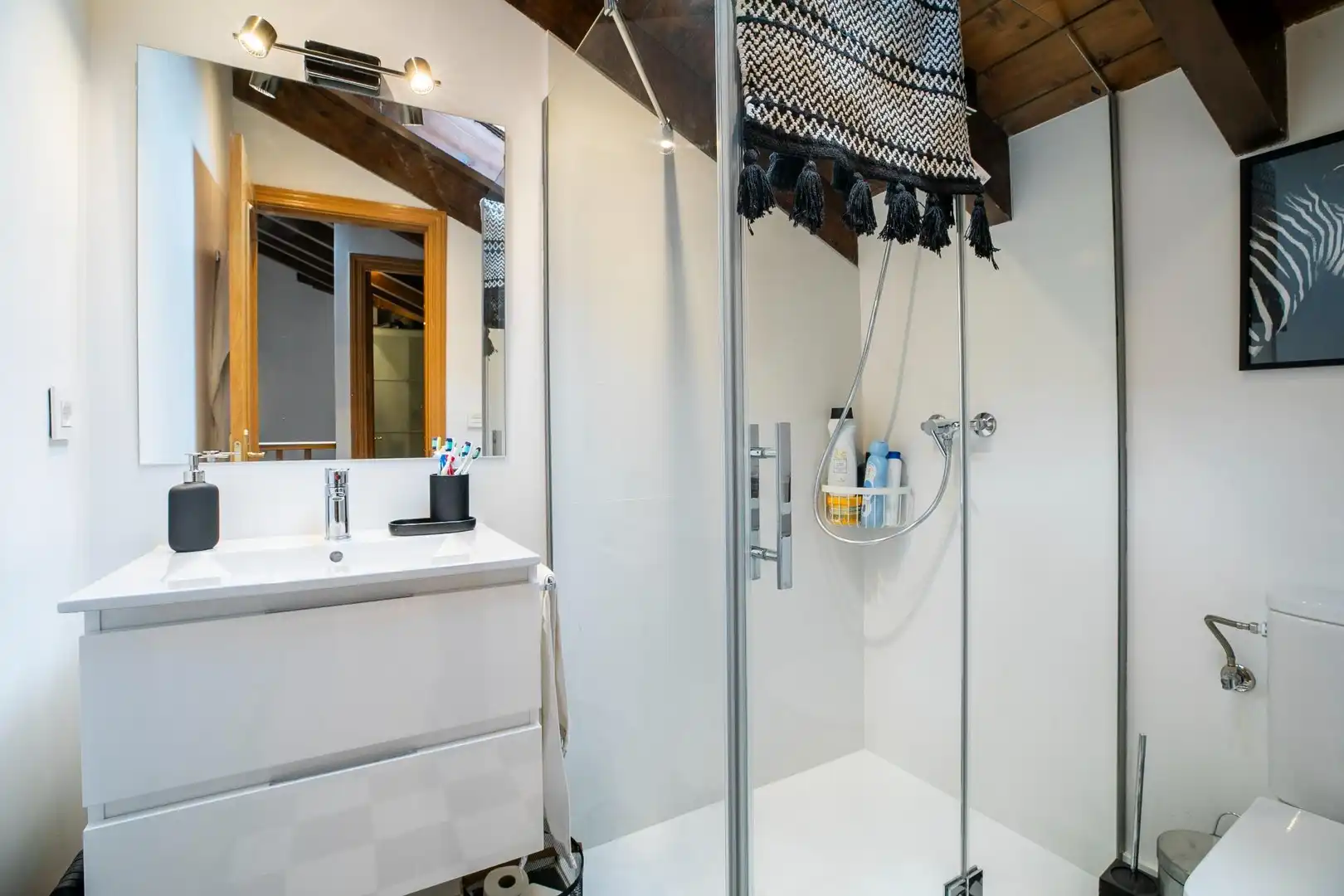Bany de Casa o xalet en venda en Sabiñánigo amb Calefacció, Jardí privat i Terrassa