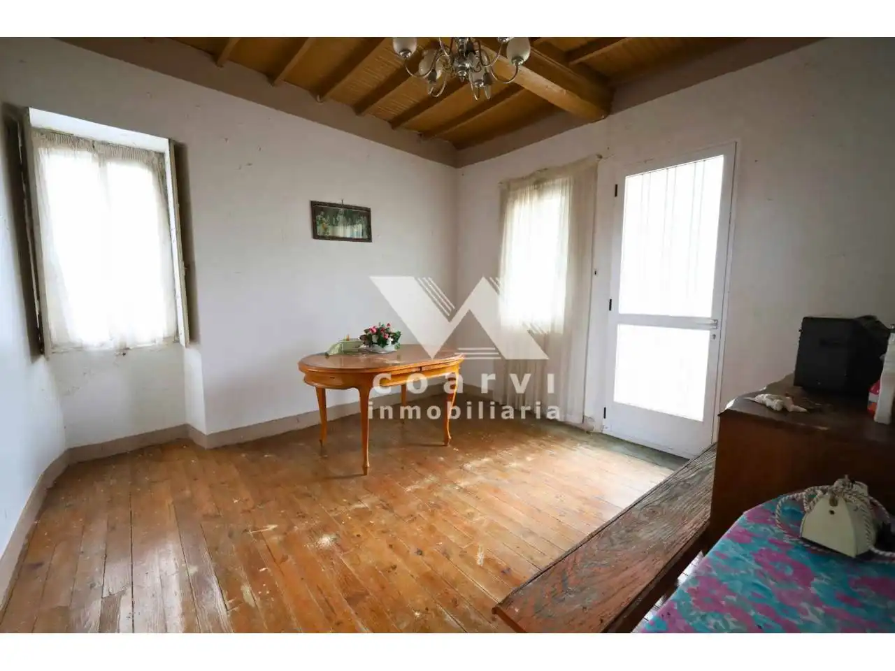 Sala d'estar de Casa o xalet en venda en A Merca   amb Jardí privat, Terrassa i Moblat