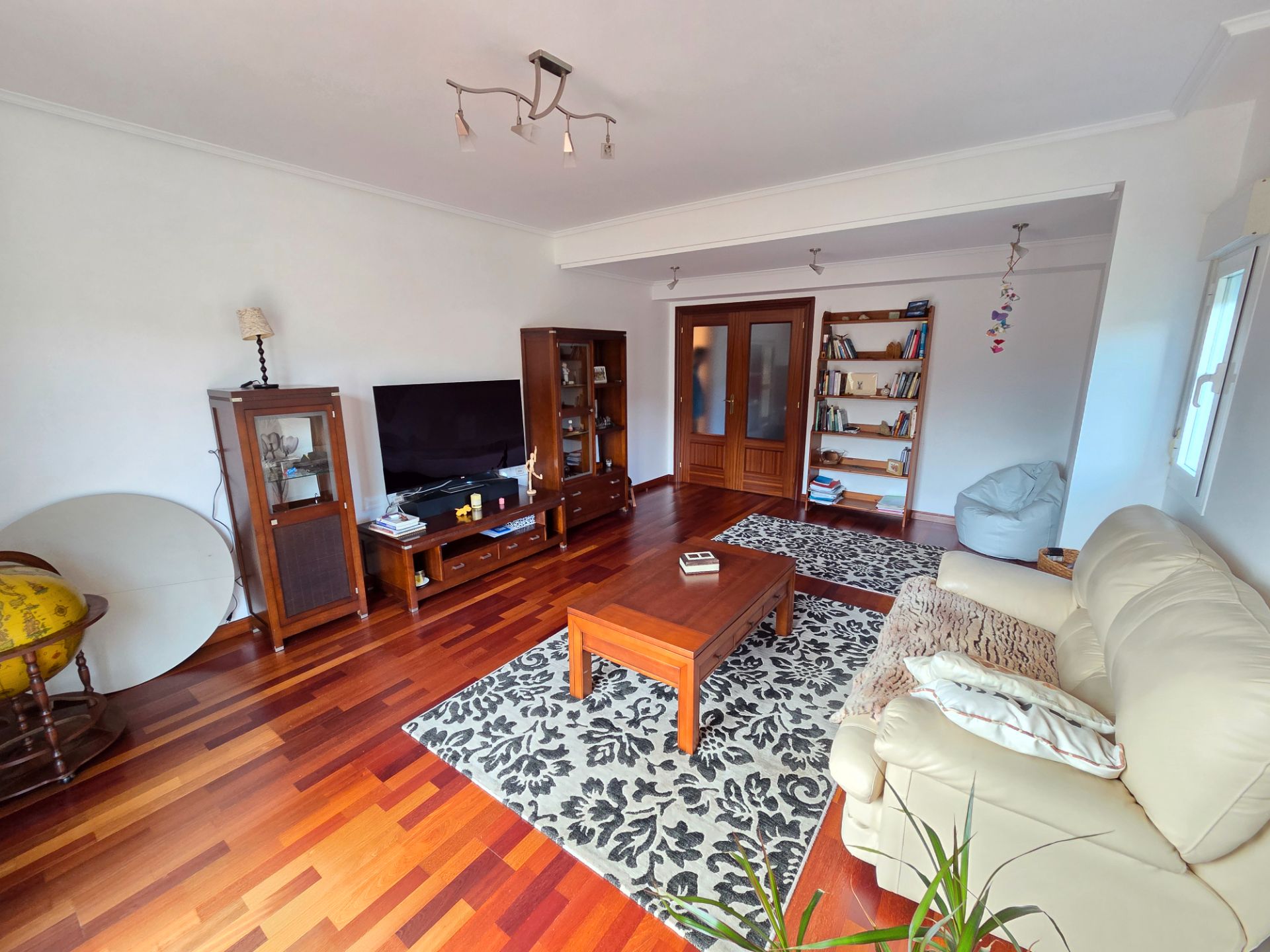 Living room of Duplex for sale in Berriz  with Heating, Parquet flooring and Storage room