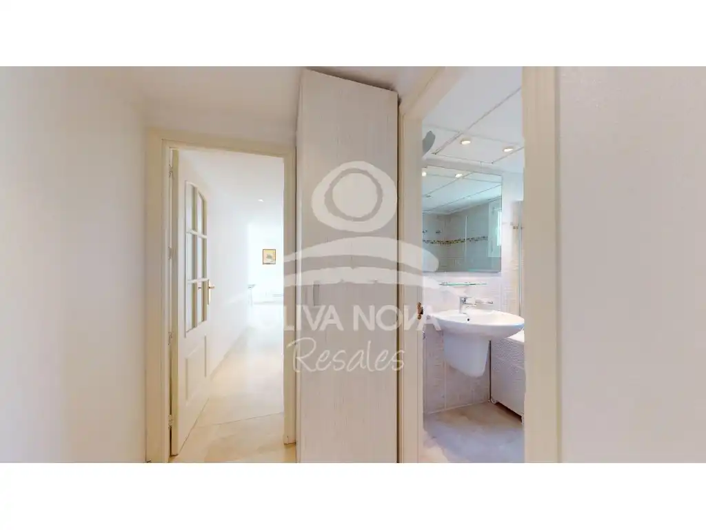 Bathroom of Apartments for sale in Dénia  with Terrace, Swimming Pool and Balcony