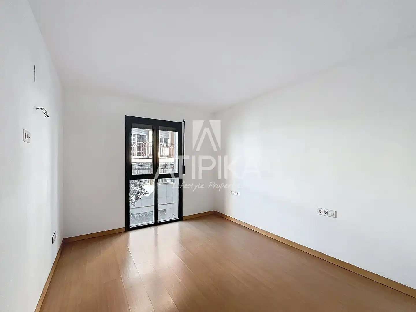 Bedroom of Flat for sale in L'Hospitalet de Llobregat  with Heating, Parquet flooring and Terrace