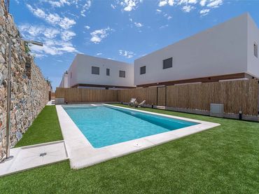 Xalet amb piscina en venda a Orihuela Costa