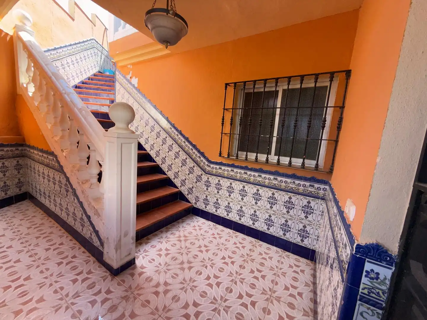 Houses for sale in Málaga  with Air Conditioner, Terrace and Furnished