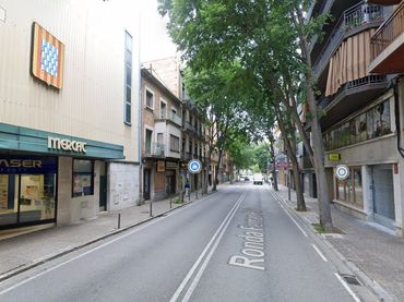 Individual to rent in Ronda Ferran Puig 15A