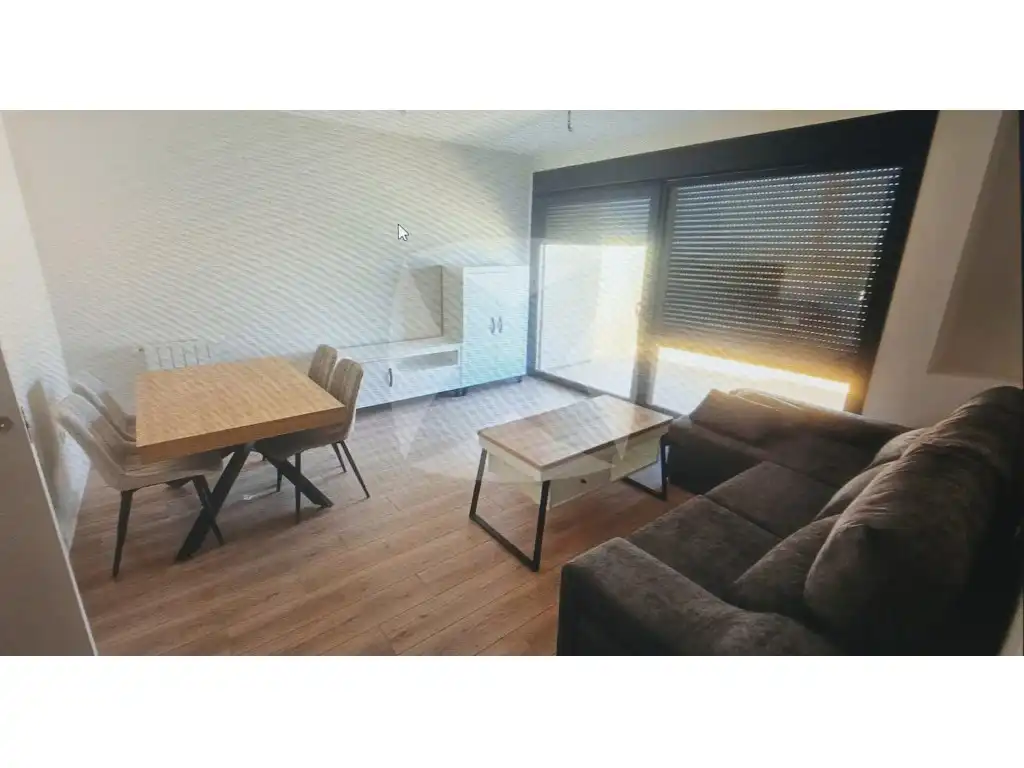 Wohnzimmer von Wohnung zur Miete in Badajoz mit Klimaanlage, Privatgarten und Terrasse