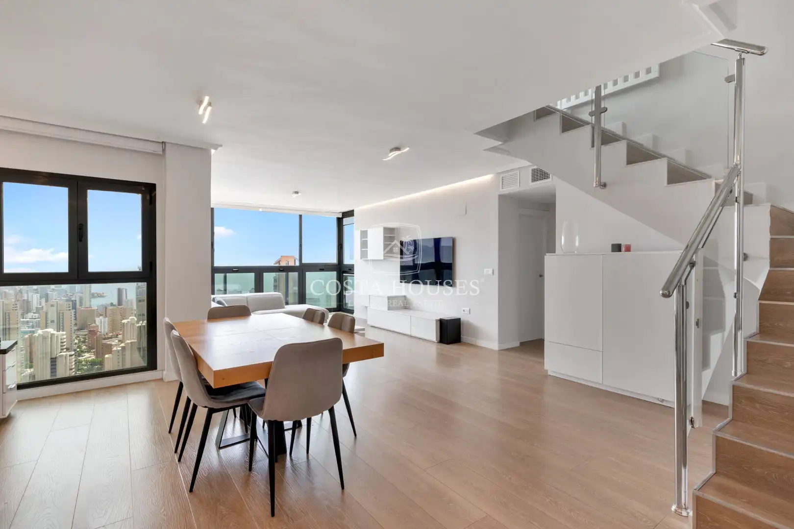 Dining room of Attic for sale in Benidorm  with Air Conditioner, Private garden and Terrace