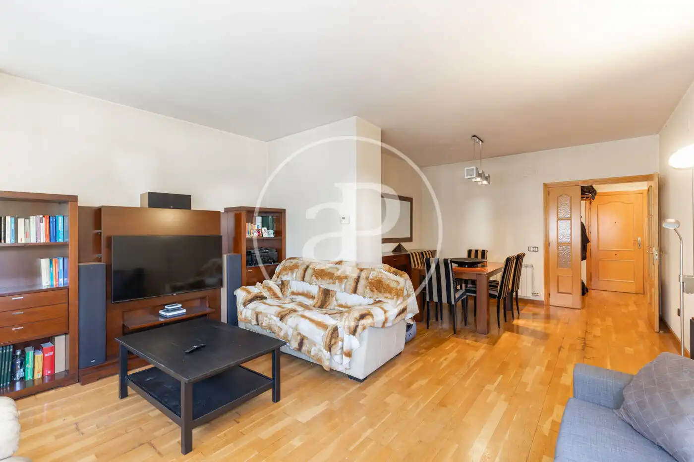 Vista exterior de Piso en venta en Cerdanyola del Vallès con Aire acondicionado, Calefacción y Terraza