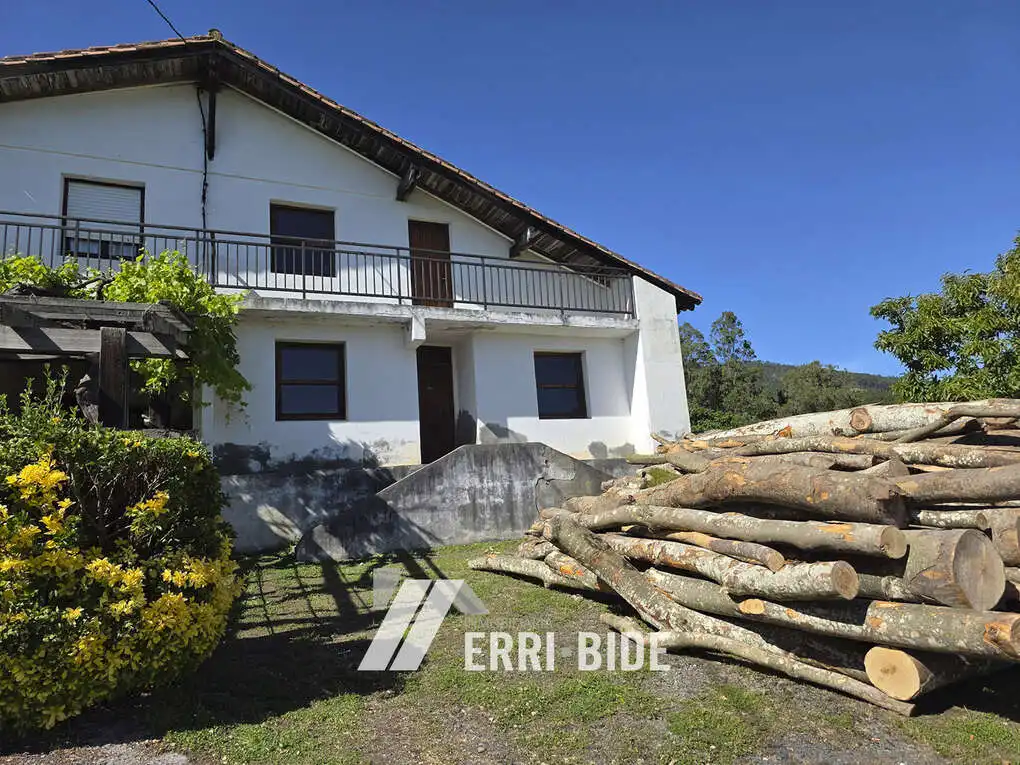 Außenansicht von Country house zum Verkauf in Maruri-Jatabe mit Privatgarten und Abstellraum