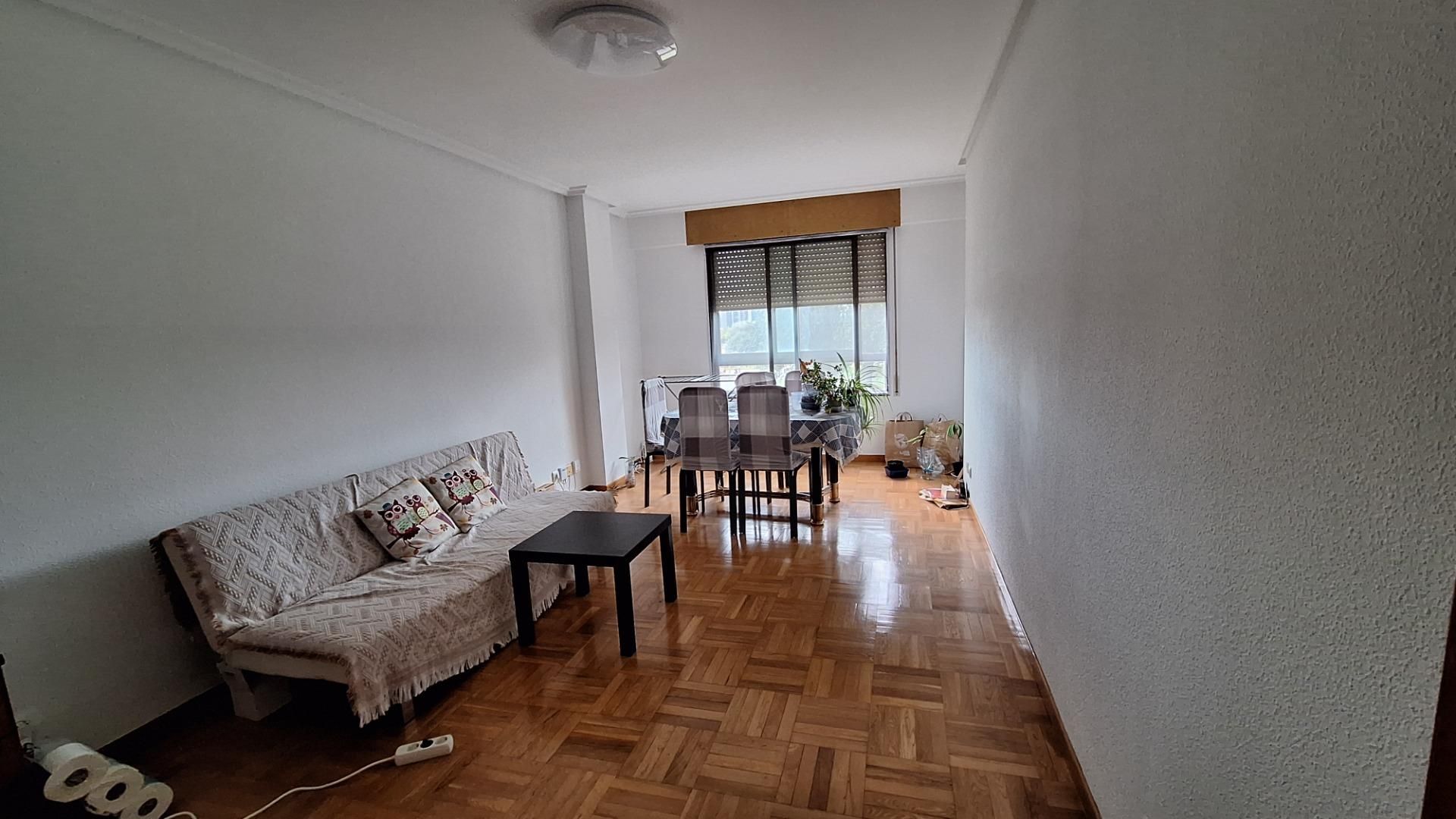 Living room of Apartment to rent in Burgos Capital  with Parquet flooring