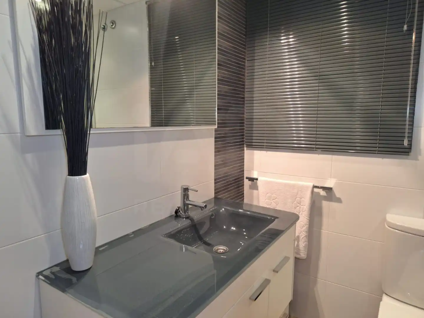 Bathroom of Flat for sale in Alcanar  with Air Conditioner, Heating and Terrace