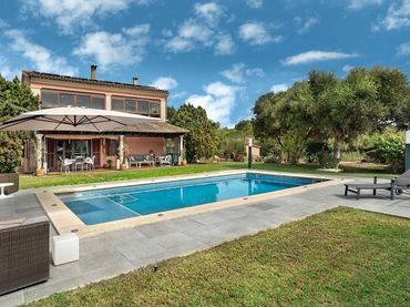 Xalet amb piscina en venda a Carrer Esparreguera Vera