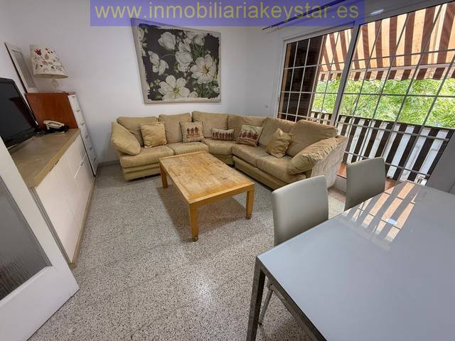 Piso en Alquiler en Ametllers - Poble-Sec