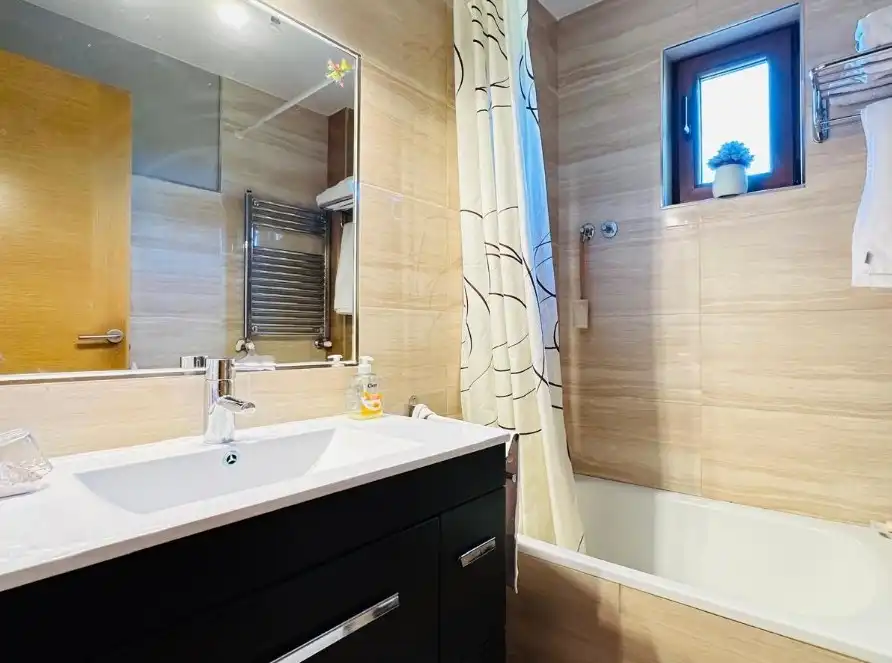 Bathroom of Houses for sale in Nigrán  with Heating and Private garden