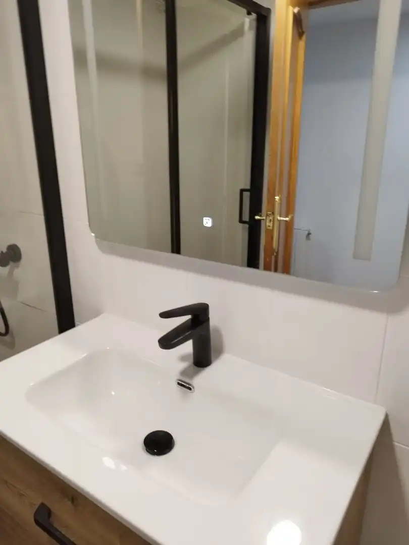 Badezimmer von Wohnung zum Verkauf in Santa Perpètua de Mogoda mit Heizung, Möbliert und Balkon