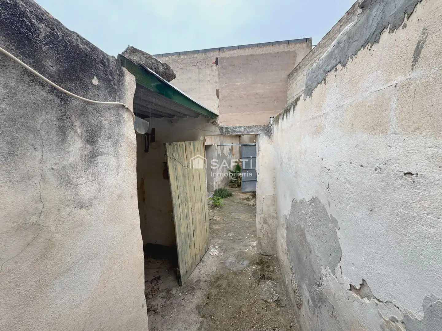 Casa adosada en venta en Algueña con Terraza