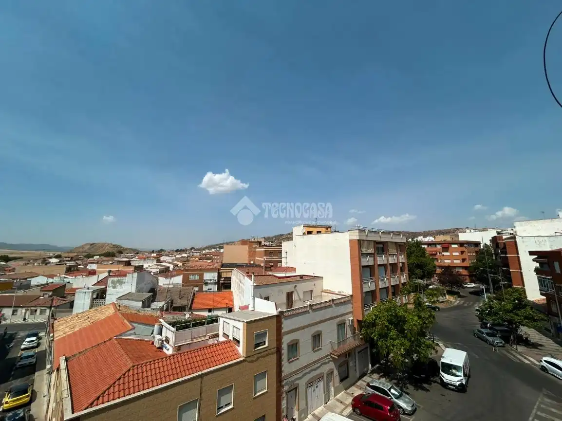 Vista exterior de Pis en venda en Puertollano