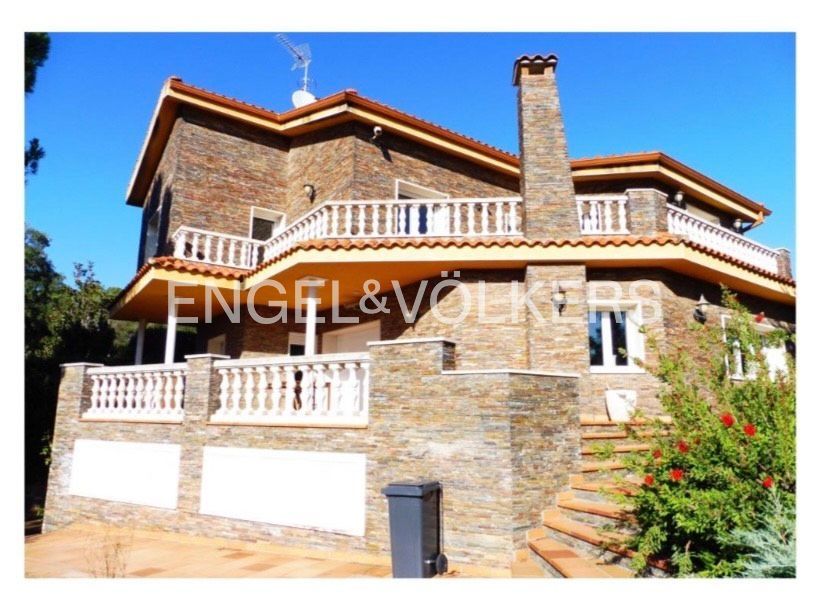 Vista exterior de Casa o xalet en venda en Òdena amb Aire condicionat, Calefacció i Jardí privat