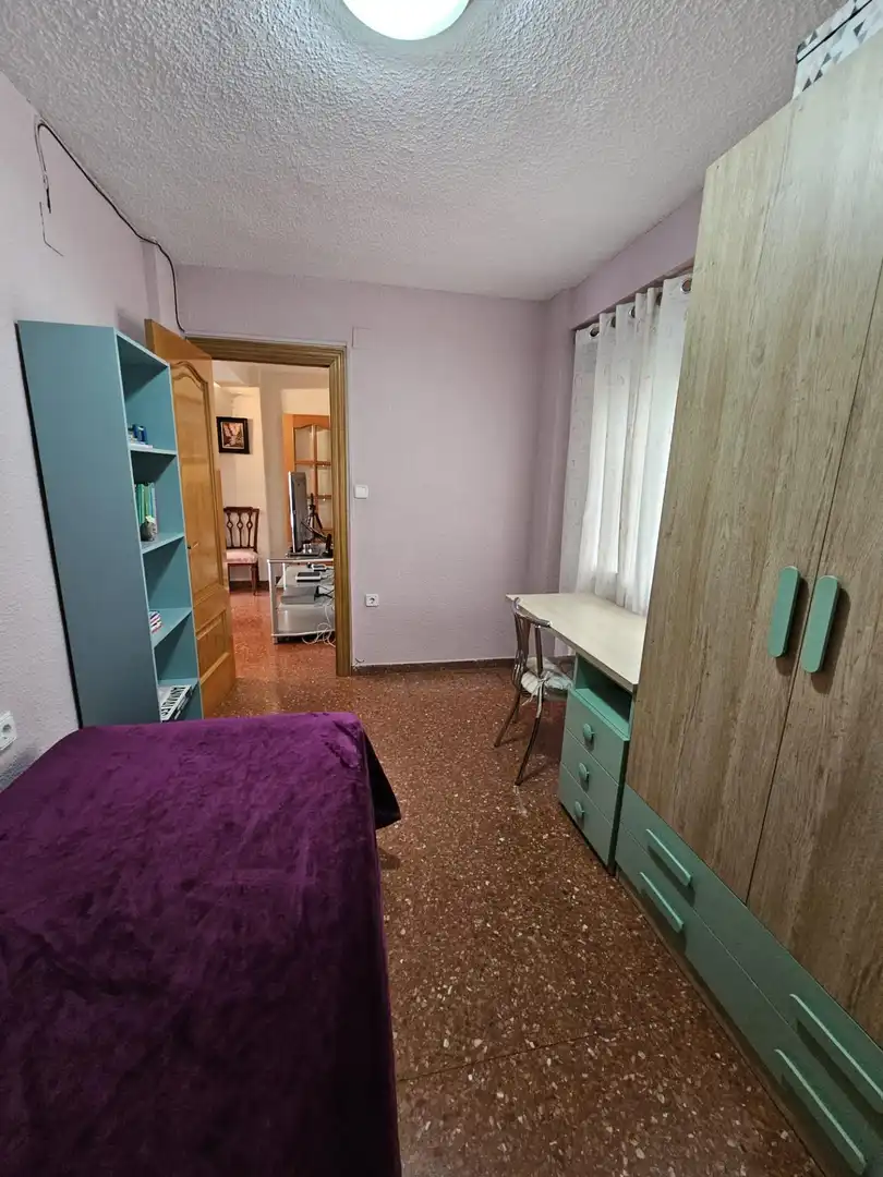 Bedroom of Flat for sale in Valencia  with Air Conditioner, Furnished and Balcony