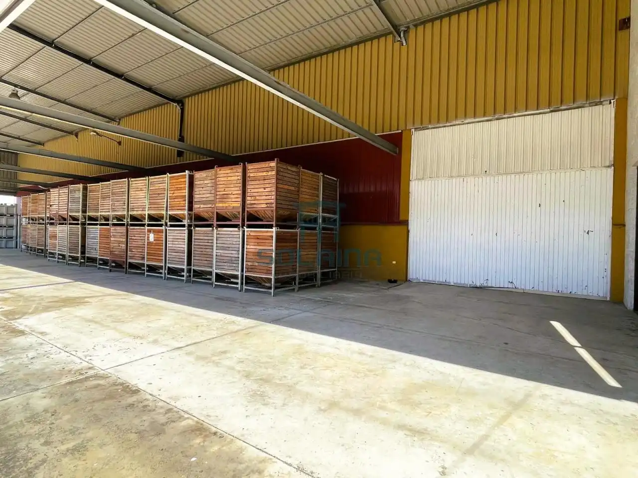Industrial building for sale in San Cibrao das Viñas