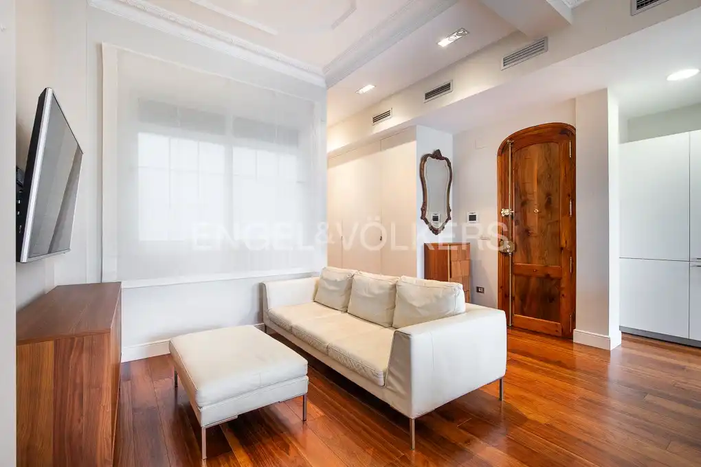 Sala d'estar de Pis de lloguer en Valencia amb Aire condicionat, Calefacció i Parquet