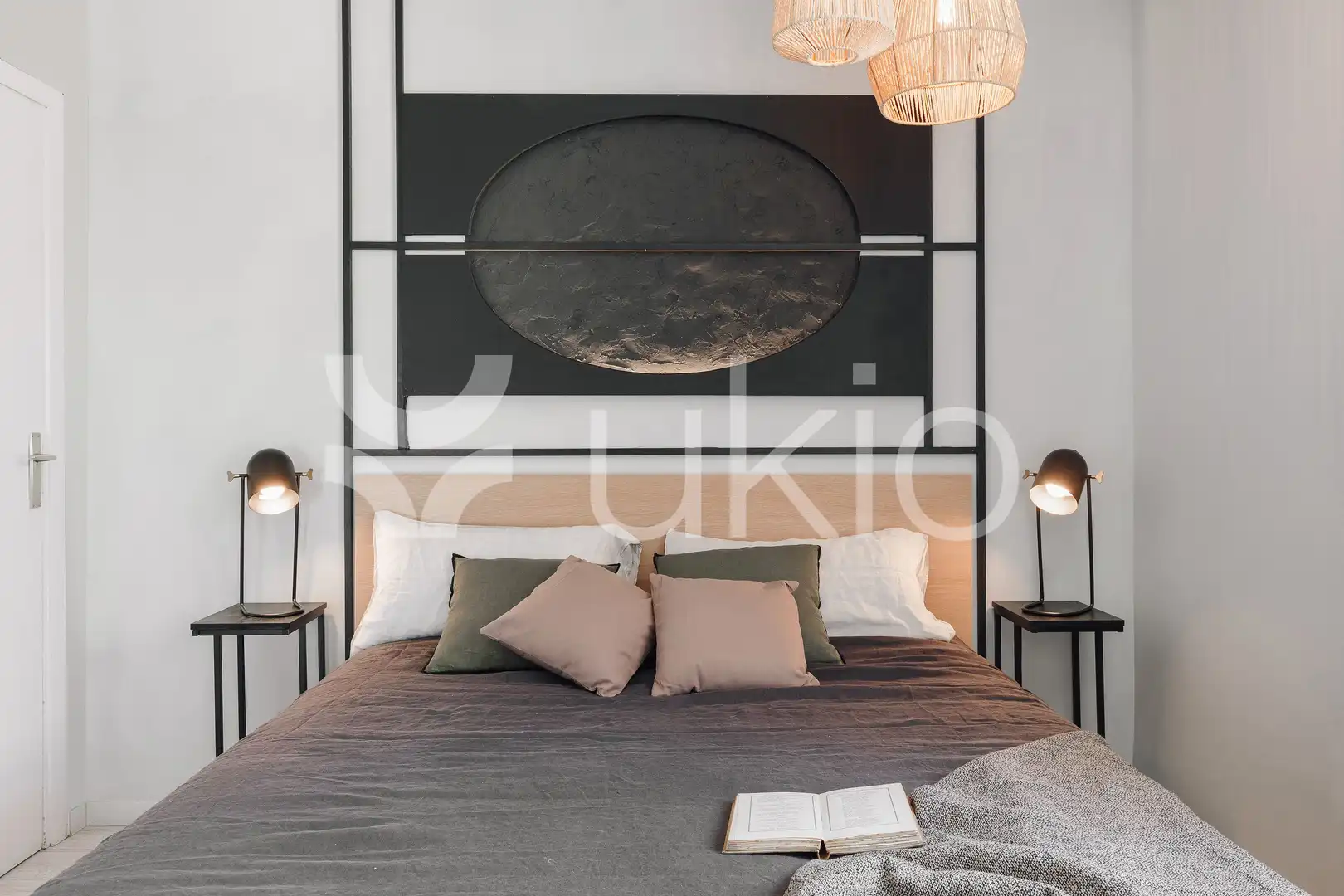 Dormitori de Apartament de lloguer en Barcelona amb Aire condicionat, Calefacció i Terrassa
