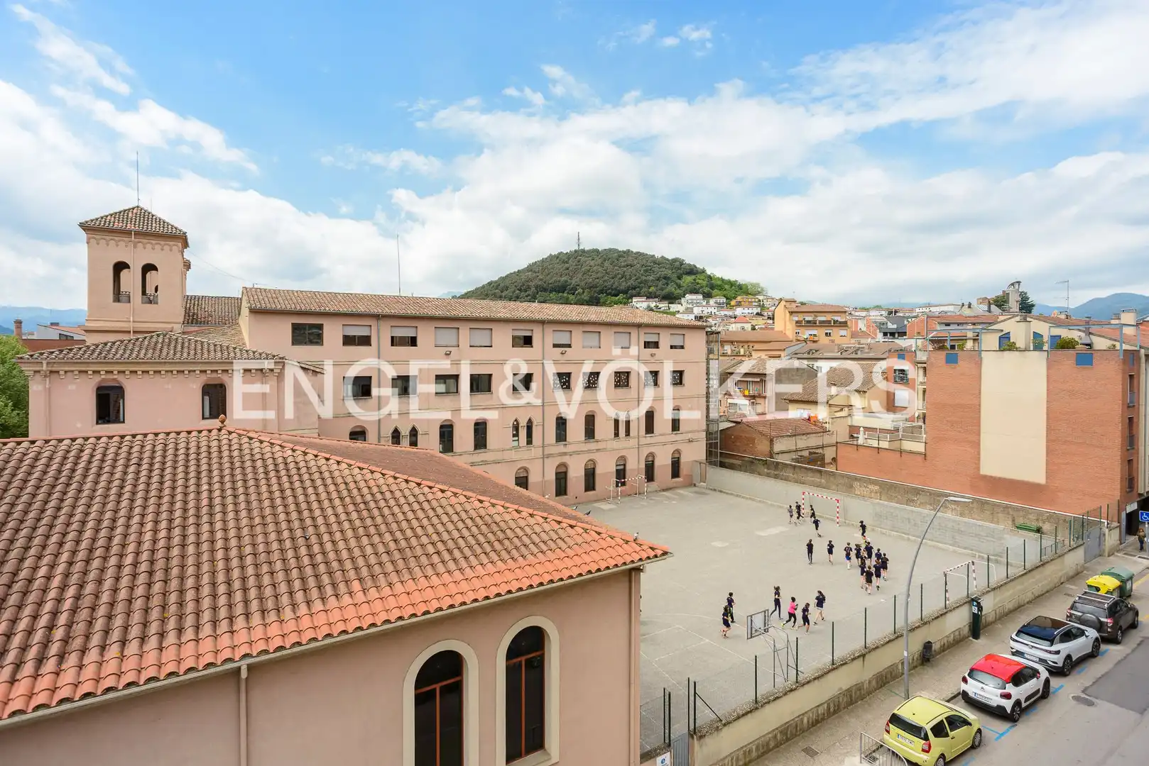 Vista exterior de Casa o chalet en venta en Olot con Calefacción, Jardín privado y Terraza