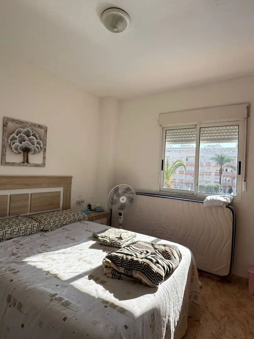 Schlafzimmer von Wohnung zum Verkauf in Torrevieja mit Balkon und Gemeinschaftspool