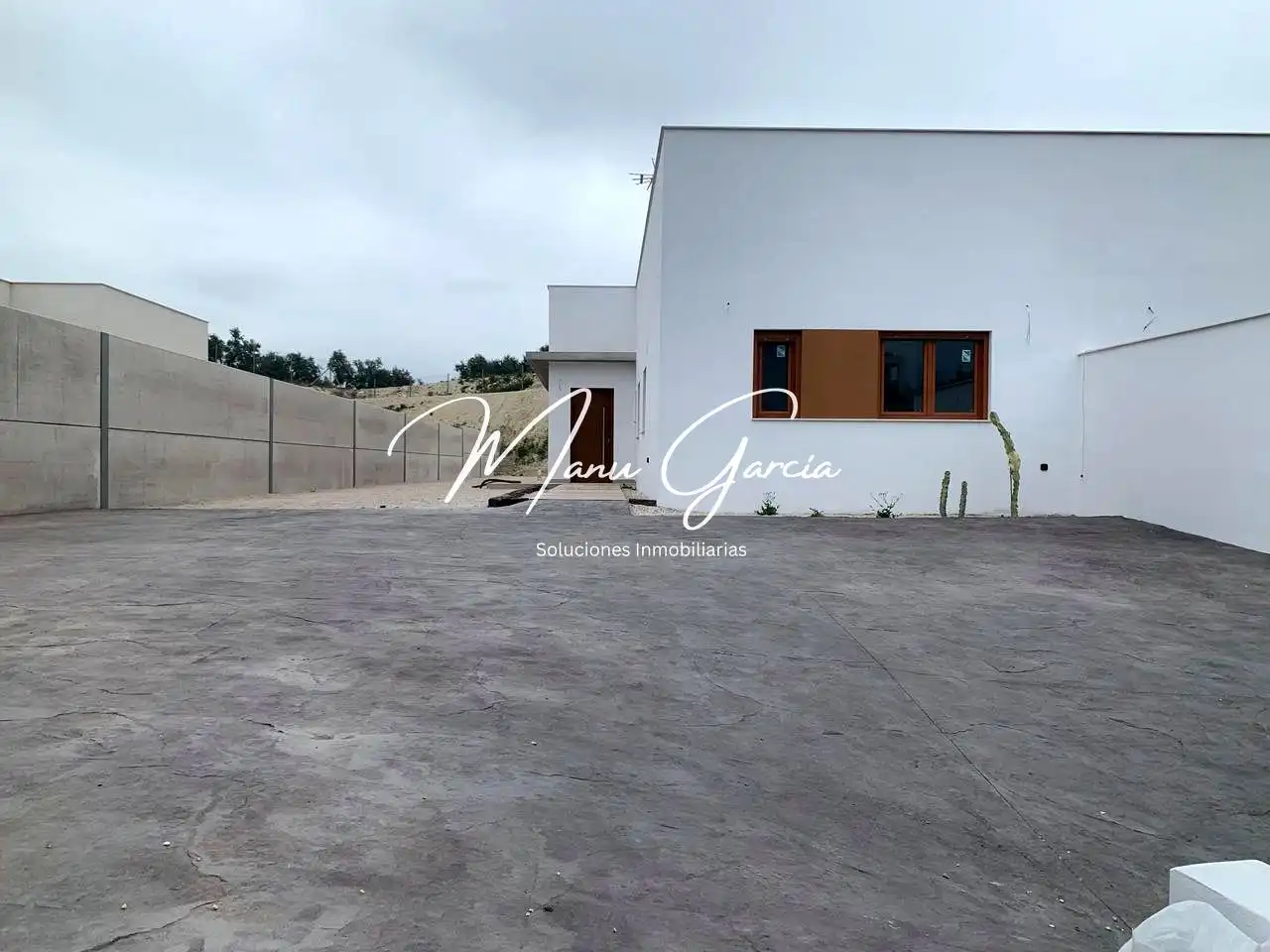 Casa adosada en venta en Lucena con Aire acondicionado, Calefacción y Jardín privado