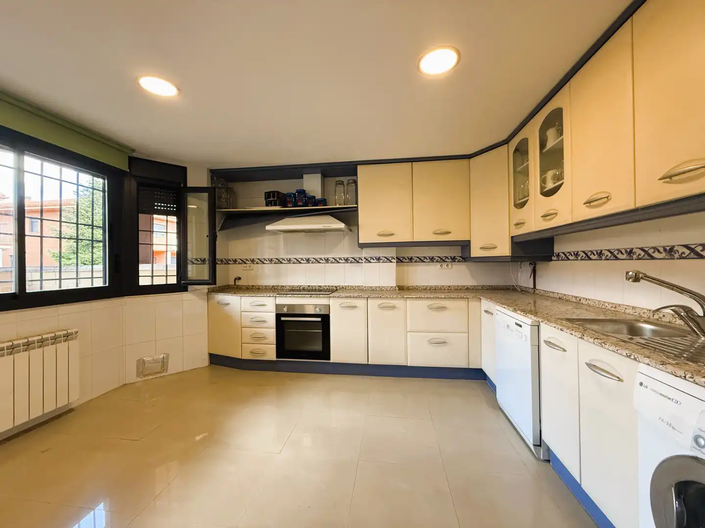 Kitchen of Detached homes for sale in Seseña  with Air Conditioner, Heating and Private garden