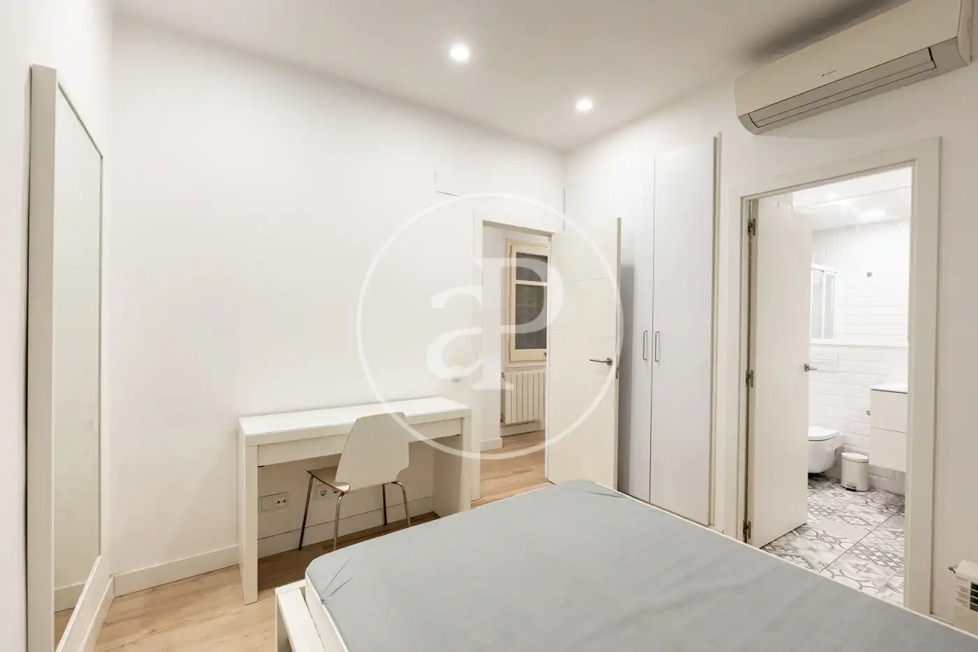 Habitación de Piso en venta en Barcelona con Aire acondicionado y Calefacción