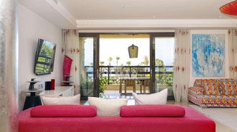 Photo 4 of Flat for sale in Puerto Banús, Málaga