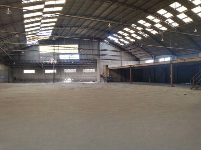 Nave industrial en Venta en Ribesalbes en Madrigal