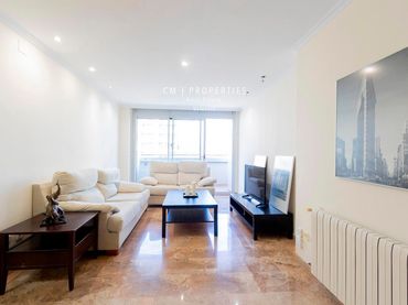 Wohnung mit Balkon zur Miete in Francia