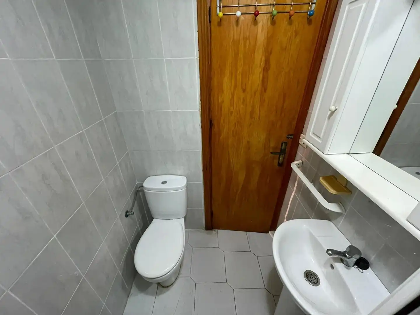 Baño de Estudio en venta en Torrevieja con Terraza y Amueblado
